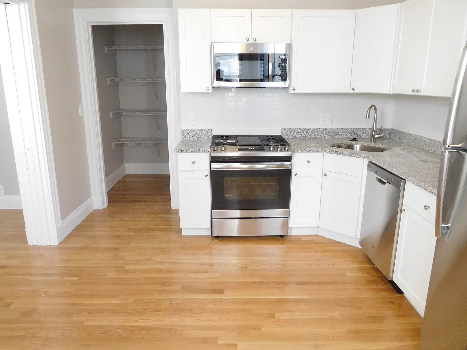Gardner Court Apartments — Photo 2
