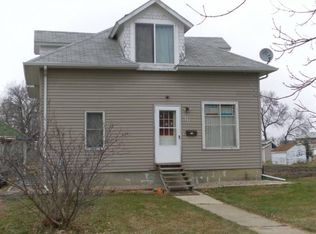 111 9th St, Brookings, SD 57006