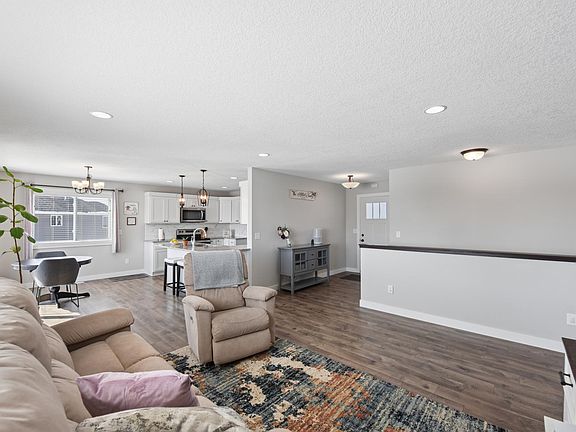 4th image of 1100 Susan Ln