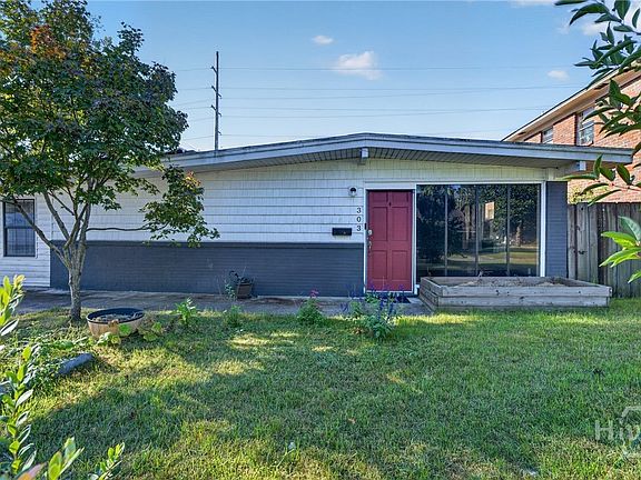 2nd image of 303 E 60th Street