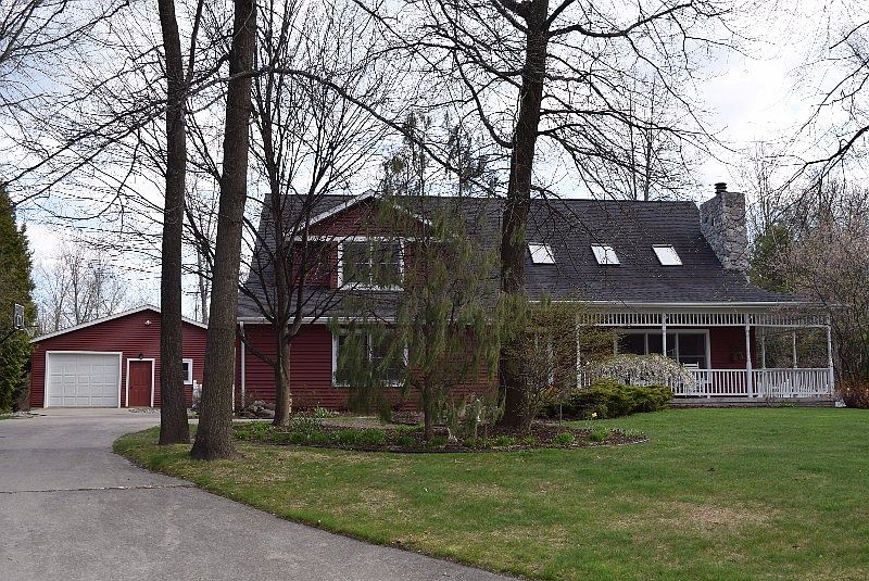 2nd image of 3125 Sherwood Ln