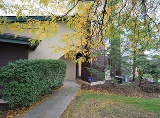 225 Teal Trce, Mayfield Heights, OH 44124