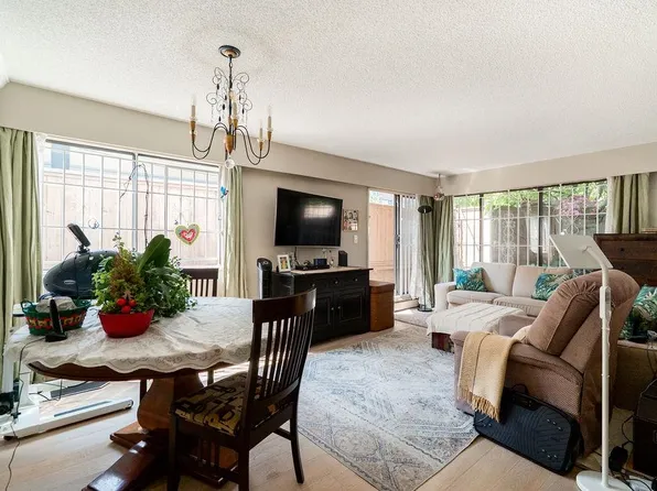 2190 W 8th Ave #102, Vancouver, BC V6K 2A4