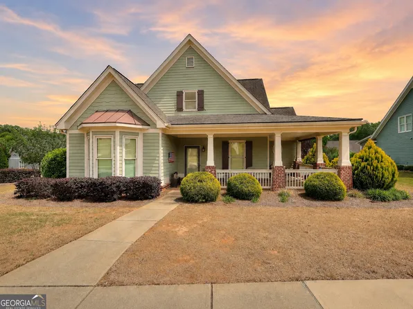 125 Hawthorn Way, Hoschton, GA 30548