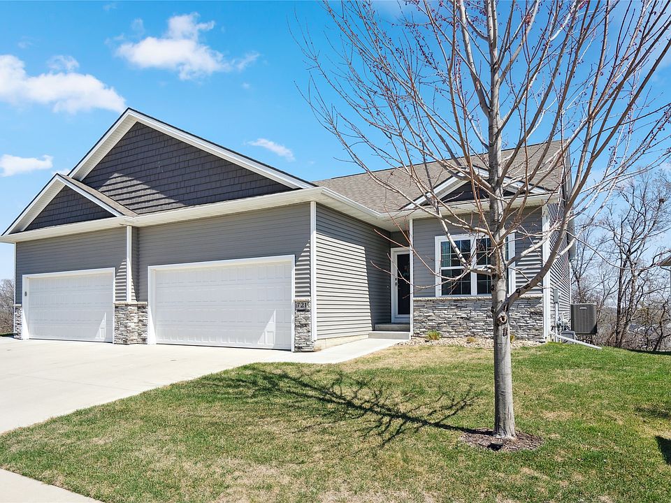 1st image of 721 Pinehurst Way