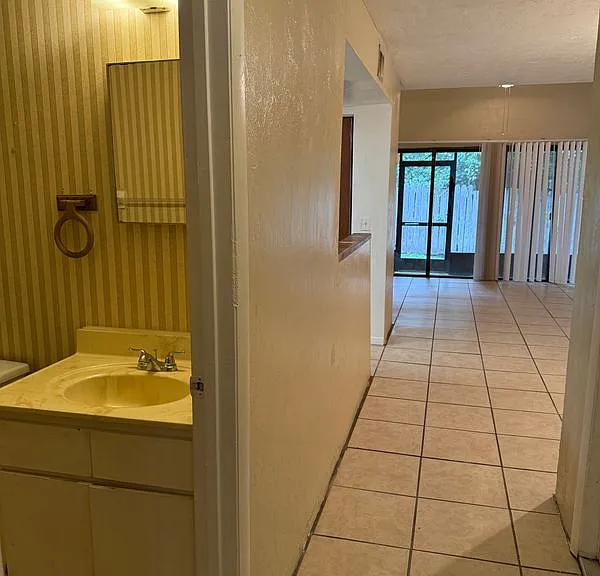 4304 SW 70th Ter #B — Photo 20