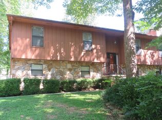 201 Oakwood Dr, Clinton, TN 37716