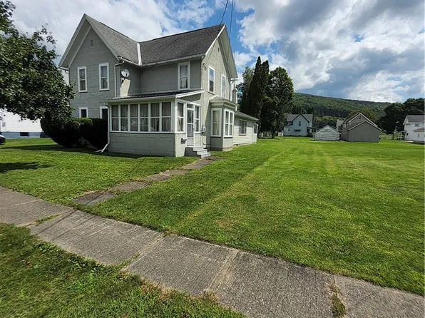 9 Oliver St, Avoca, NY 14809
