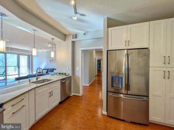 3200 N Leisure World Blvd APT 219, Silver Spring, MD 20906