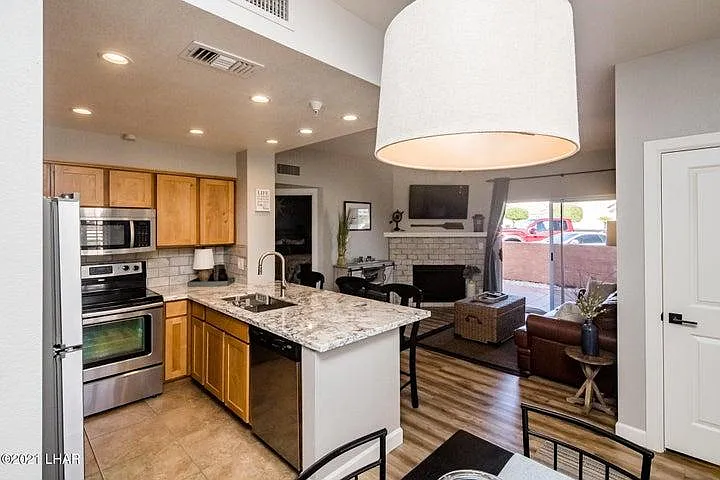 1650 Smoketree Ave S #142 — Photo 8