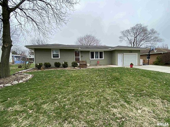 2nd image of 207 S Tazewell St