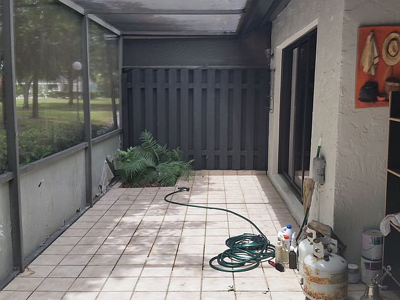 5th image of 375 Fairway Cir