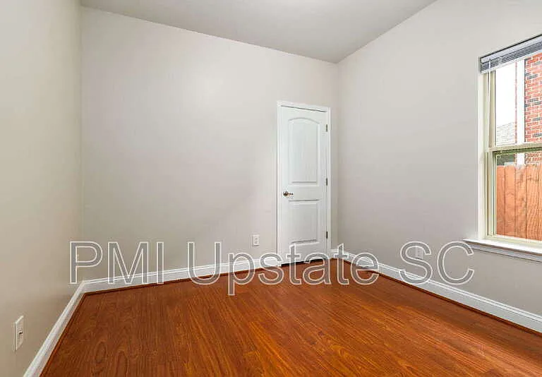 243 Scottish Ave — Photo 20