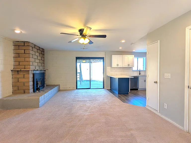 1514 N Elaine Way — Photo 12