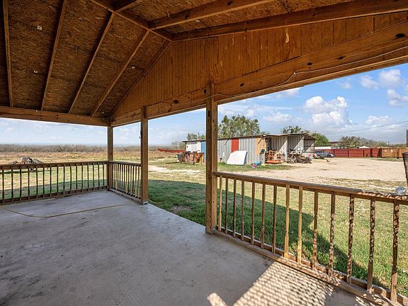 4th image of 18883 Lagloria Rd