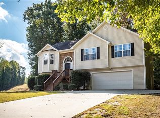 4490 Forrest Bend Ct, Snellville, GA