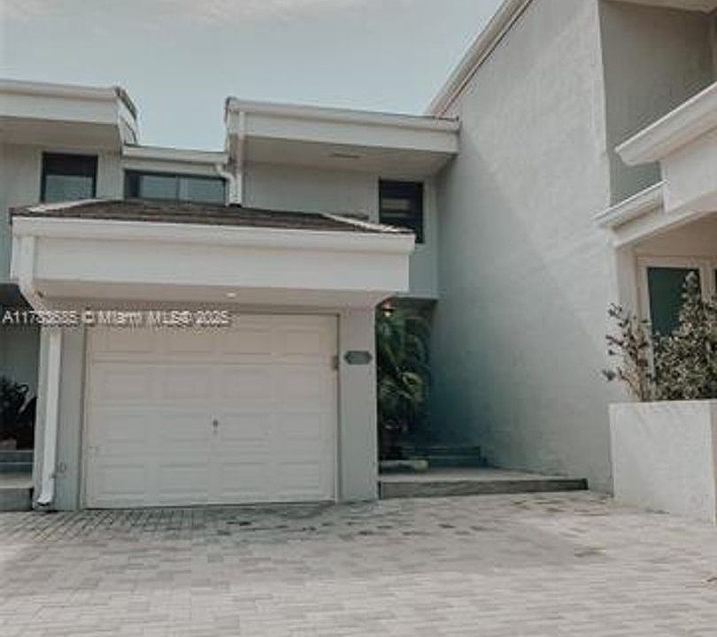 1st image of 316 Poinciana Dr #808