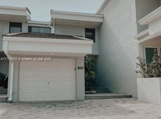 316 Poinciana Dr #808, Sunny Isles Beach, FL 33160