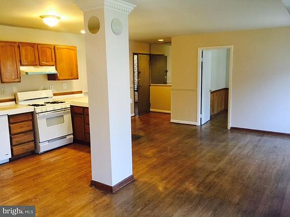 5th image of 12211 Braxfield Ct APT 8