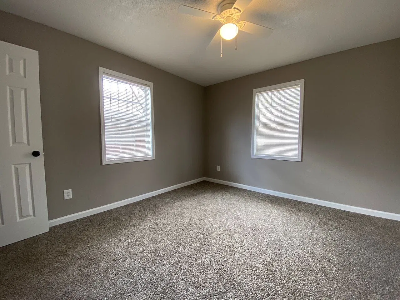 1641 S Cooper St — Photo 3