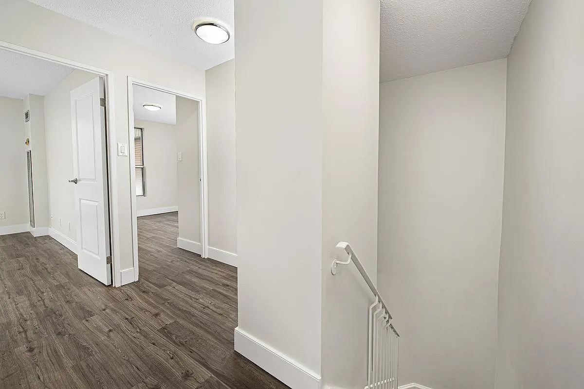 7280 Darcel Avenue — Photo 3