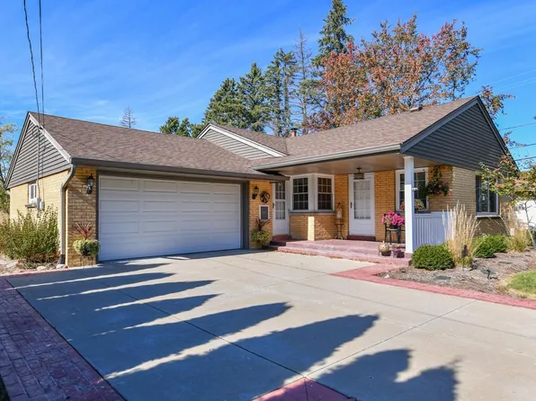 5901 South Kurtz ROAD, Hales Corners, WI 53130