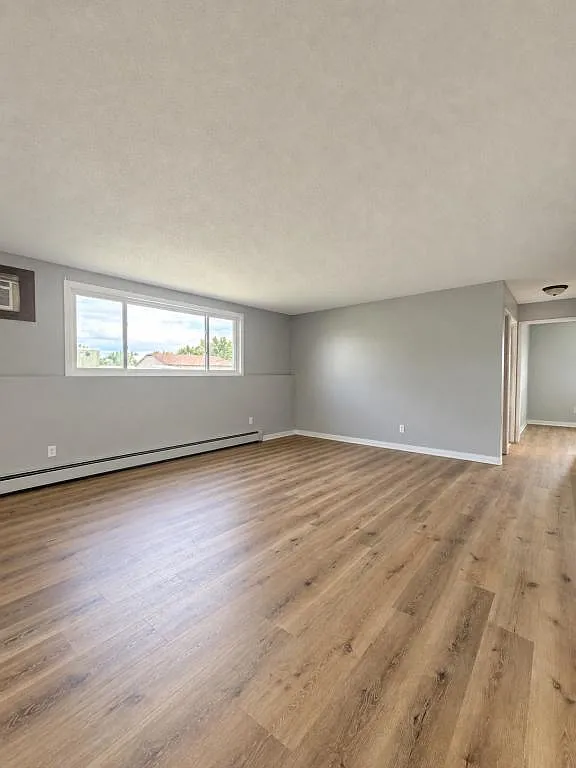 1839 Allison Dr — Photo 2