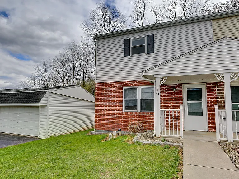 21 Devon Ct — Photo 1