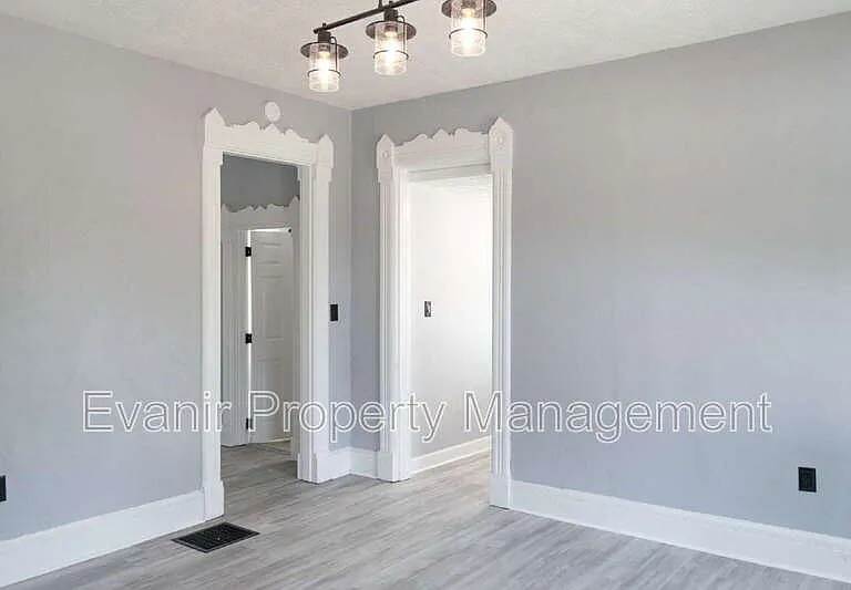 305 Wyoming St — Photo 9