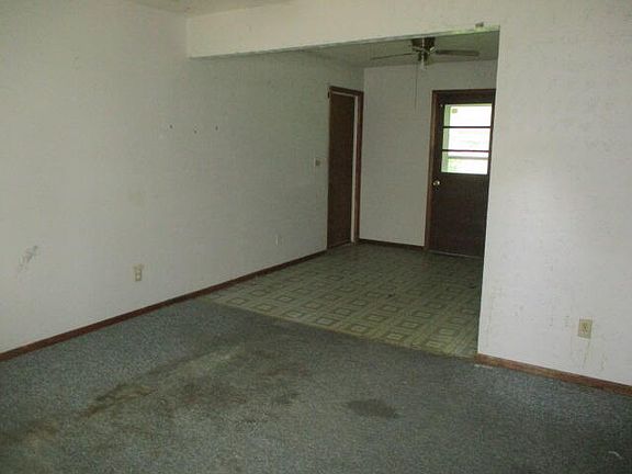 5th image of 1211 Falcon Dr