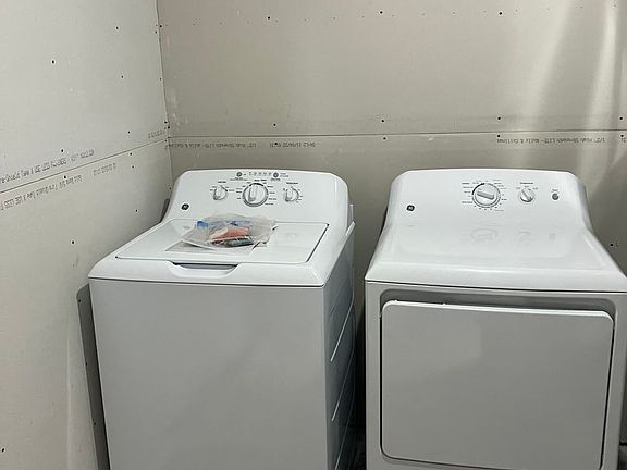 3rd image of 310B Torontos Ct