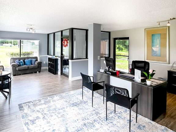 4th image of 3997 Rosewood Way #4-221
