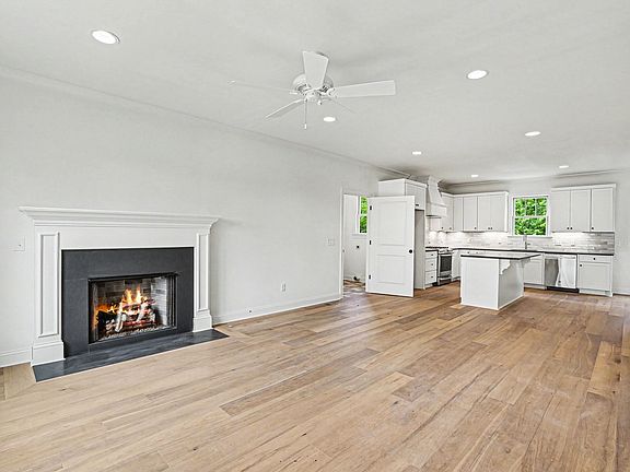 5th image of 5432 Knob Rd