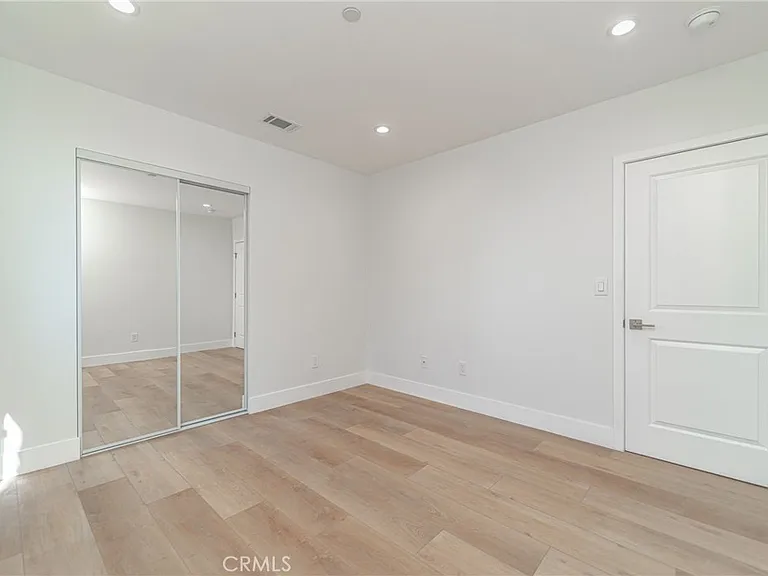 13128 Putnam St — Photo 22