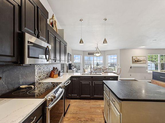 5th image of N177 Summer Hill Ct