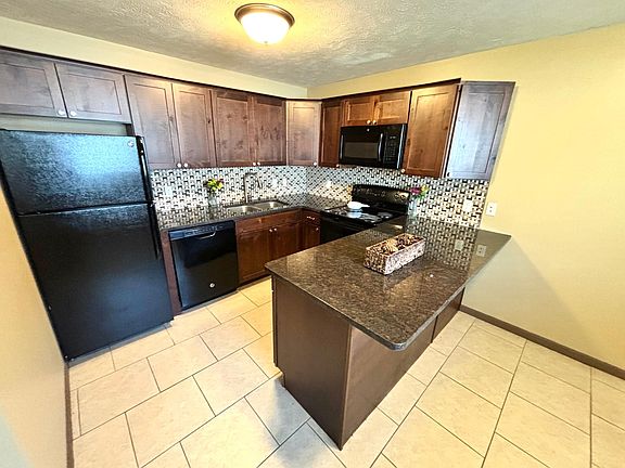 5th image of 4405 S 27th St #F03