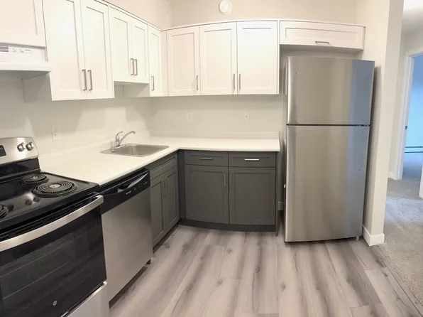 Meadowbrook Apartments