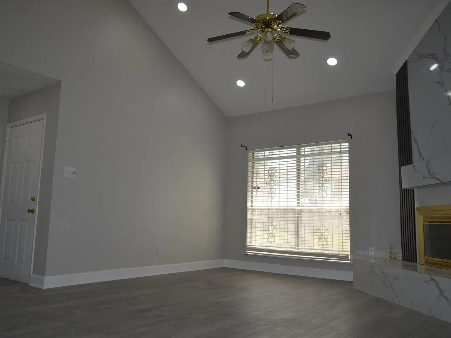 3 bed, 2.5 bath, 1680 sqft, $1,700 — Photo 3