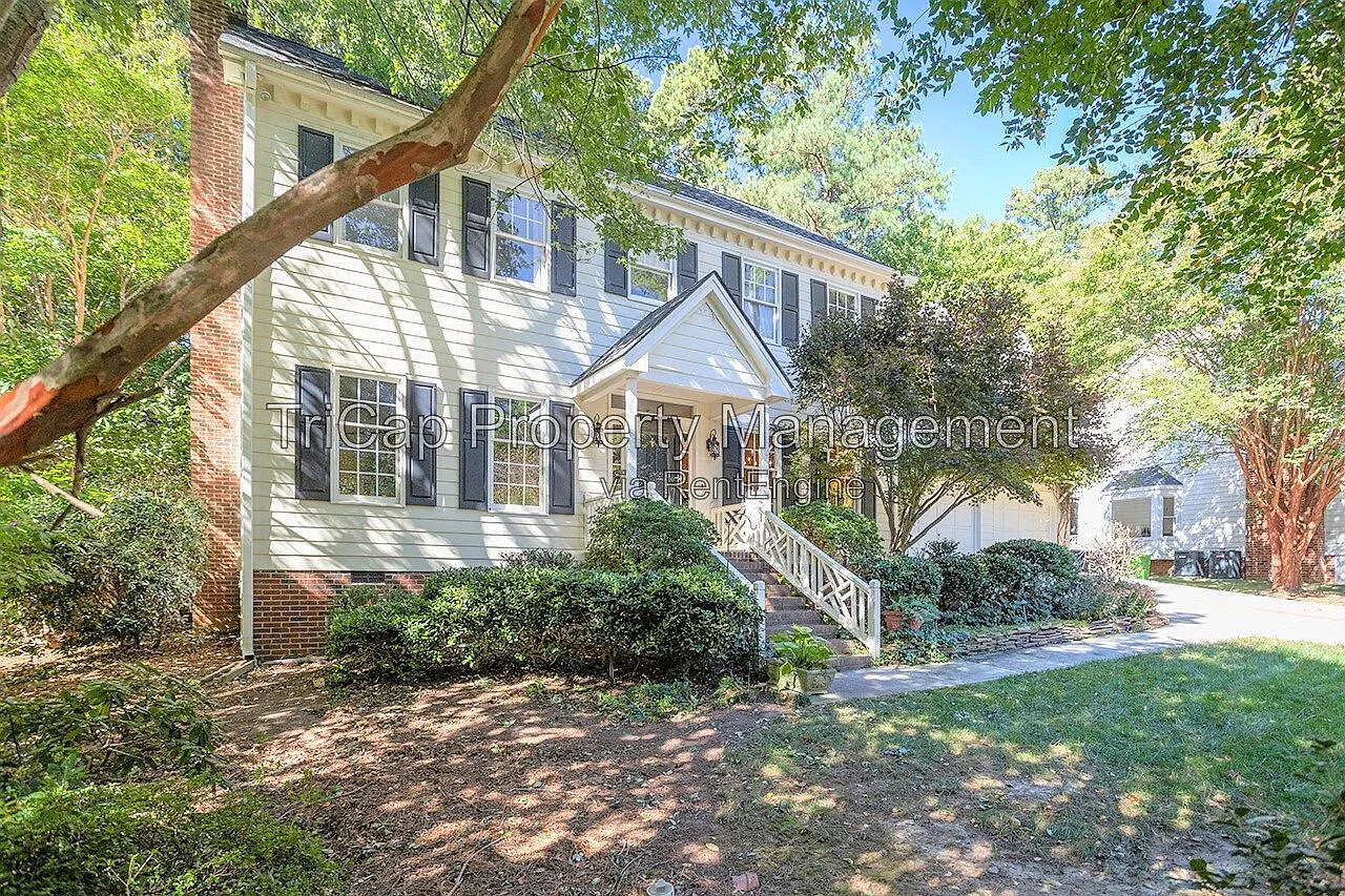 4 bed, 3.5 bath, 3412 sqft, $3,900 — Photo 1