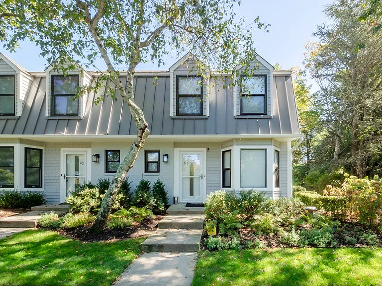 Hubbard Ln — Photo 12