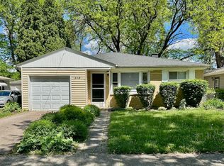 319 Triggs Ave, Elgin, IL 60123