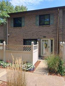 206 Williamsburg Ln, Export, PA, 15632