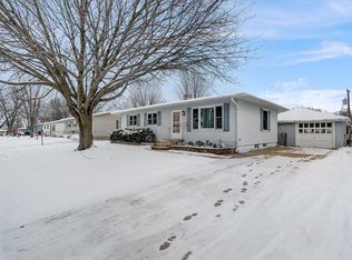 1921 Tennyson Ln, Madison, WI 53704