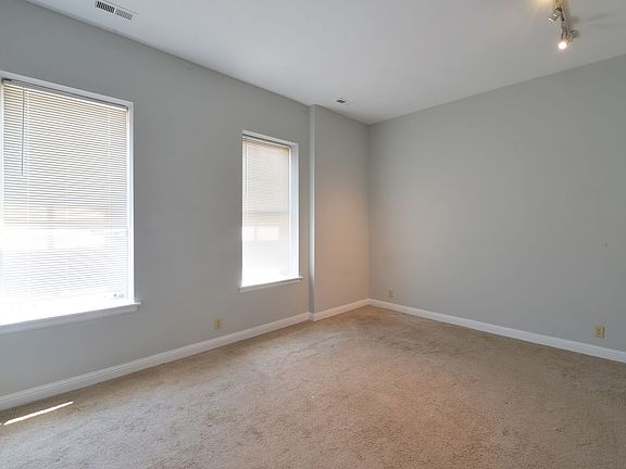 3rd image of 1000-1002 Geyer Ave #1000-B