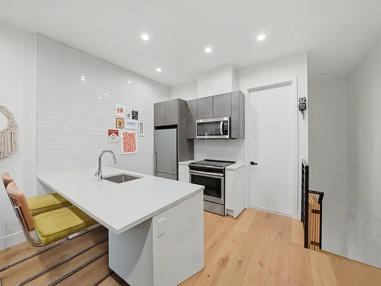 256 Winthrop St #1A — Photo 9