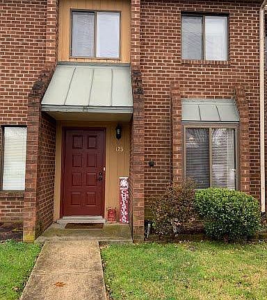 2nd image of 123 Conway Ct