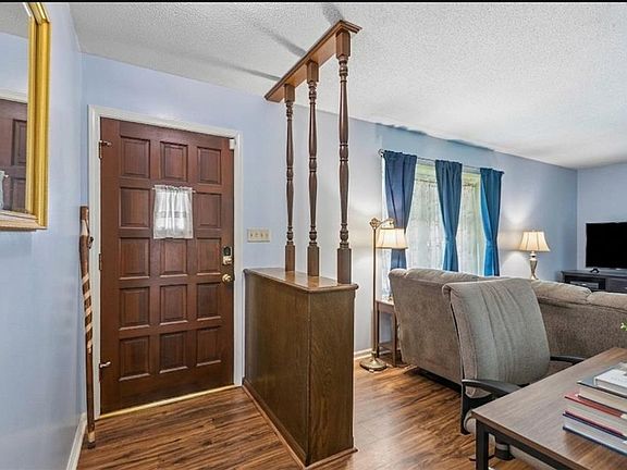 2nd image of 316 Hawthorne Dr