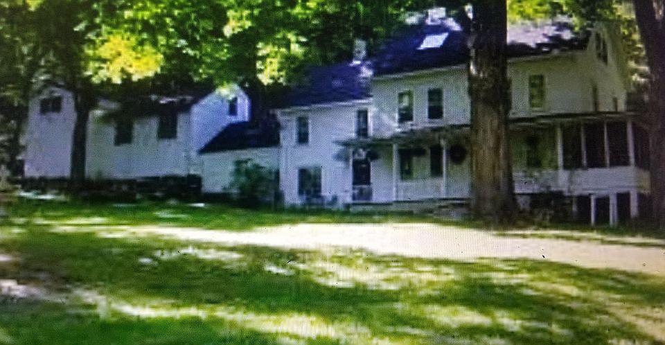 2nd image of 51 Foothills Rd