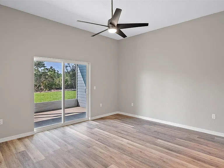 224 Cessna Way NW — Photo 5