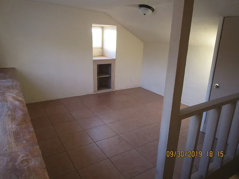 1217 Edith Blvd NE — Photo 8